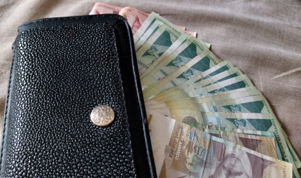 Statistika: Prosečna julska plata u Kragujevcu 70.510 dinara – Šta kaže novčanik?