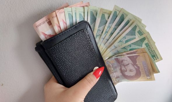Statistika: Prosečna februarska plata u Kragujevcu 67.638 dinara – Šta kaže novčanik?