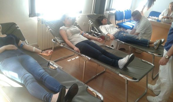 Studenti medicine prikupili 55 jedinica krvi (FOTO)