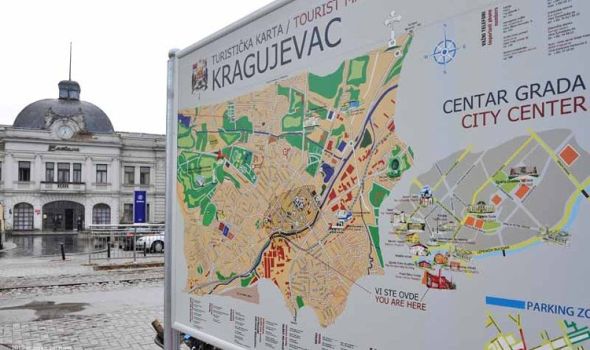 “Zlatni list” stigao u Kragujevac, region hoće "Fiću" za uspomenu