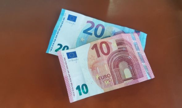 Stiže novac od države: 30€ opet, a 20€ odmah zatim + 20.000 za penzionere
