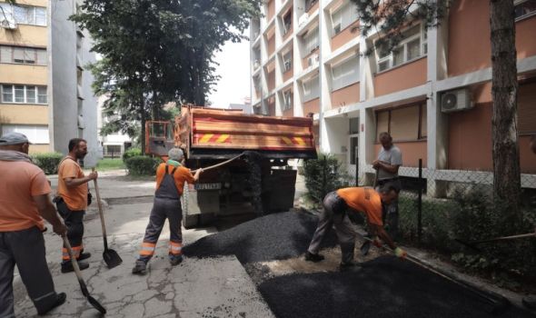 Pripremni radovi za asfaltiranje ulica u naselju Denino brdo (FOTO)