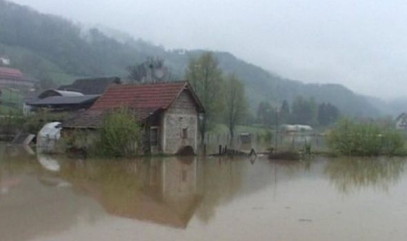 Kragujevac pomaže Lučanima u borbi sa poplavama