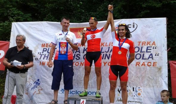 Biciklisti osvojili tri medalje na prvenstvu Balkana (FOTO)