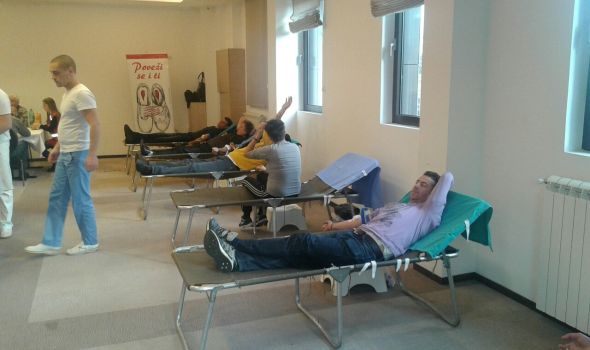 Na Velikoj zimskoj akciji prikupljeno 90 jedinica krvi (FOTO)