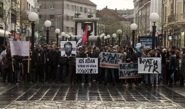 Nastavljen protest protiv diktature - Vučić: To je pravi znak demokratije (FOTO)