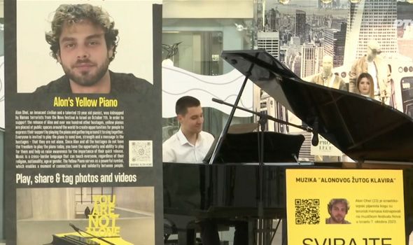 "Alonov žuti klavir" u Kragujevcu: Poziva svet da pomogne u oslobađanju talaca u Gazi