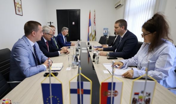 Delegacija ambasade Finske u Srbiji u poseti Kragujevcu