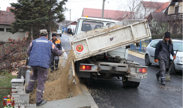 Novi asfalt za građane i kompaniju Kuč u Vinogradima