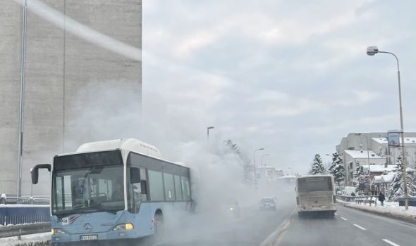 Zapalio se autobus javnog gradskog prevoza (FOTO)