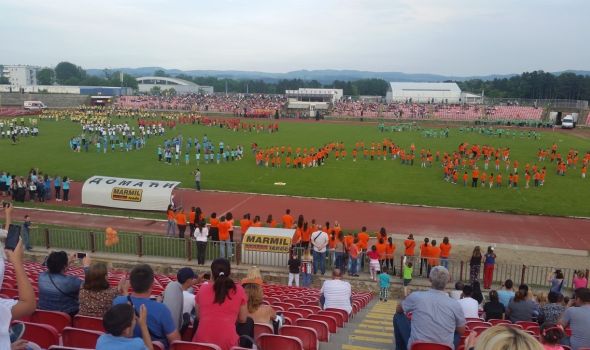 Rastimo uz ples: 800 predškolaca oduševilo Kragujevčane (FOTO)