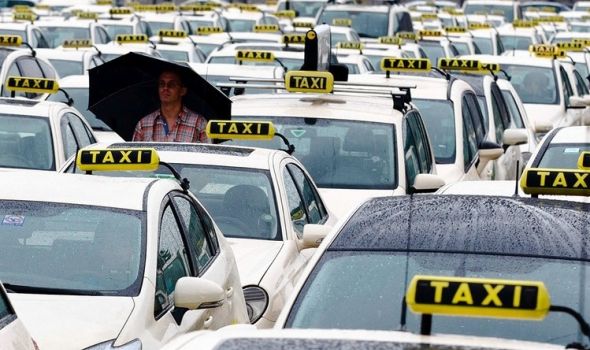 Protestna vožnja taksista u borbi protiv "divljaka"