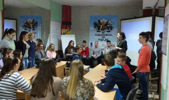 NBS finansijski opismenjuje mlade Kragujevčane