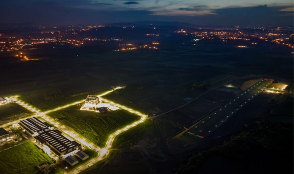 Kragujevac dobio AERODROM: Poseduje noćni start, u planu izgradnja i asfaltne piste (VIDEO)