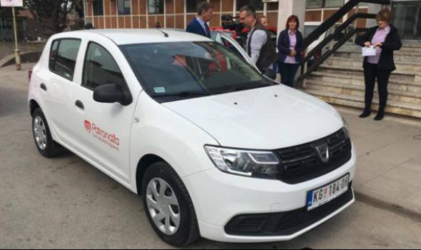Patronaža Doma zdravlja dobila novo vozilo zahvaljujući Šoping centru “Kragujevac Plaza” (FOTO)