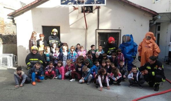 Dan zaštite od požara: Smotra vatrogasaca i edukacija za mališane (FOTO)