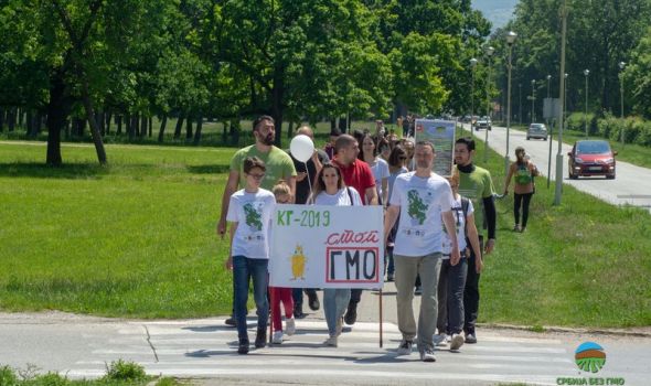 Kragujevčani uputili zahtev: Formirati Savez opština i gradova za Srbiju bez GMO (FOTO)