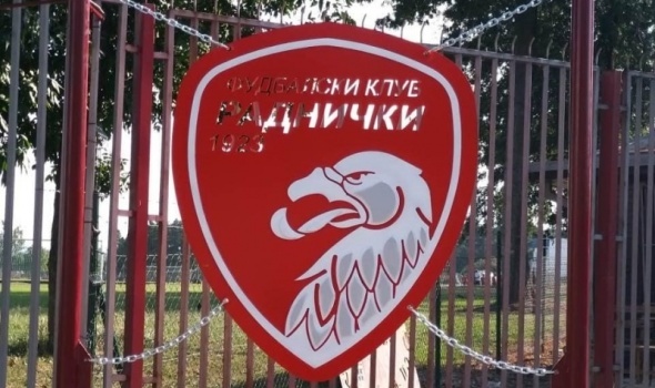 Sevale varnice posle utakmice u Novom Sadu - FK Radnički 1923 se oglasio saopštenjem
