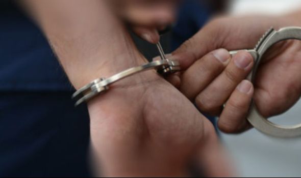 Beograđanin odgurnuo radnicu u kragujevačkoj kladionici i uz pretnju nožem ukrao 60.000 dinara