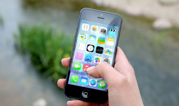 Istraživanje: Tinejdžere iscrpljuju obaveštenja na telefonu, ali ne znaju kako da ih ignorišu
