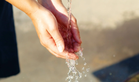 OPREZ: Izvorska voda na samo DVE javne česme ISPRAVNA za piće
