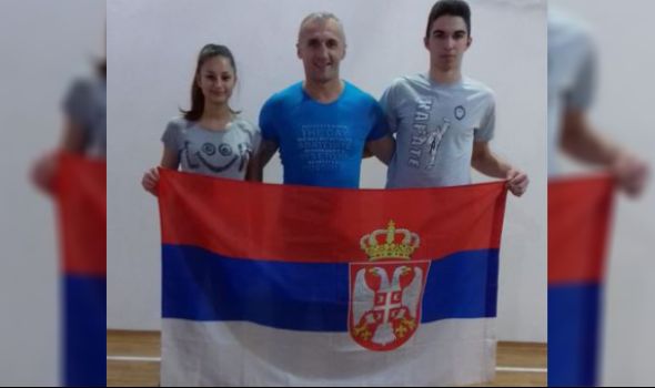 Mladi karatisti Julija Savić i Nikola Maslak na Balkanskom prvenstvu u Dubrovniku