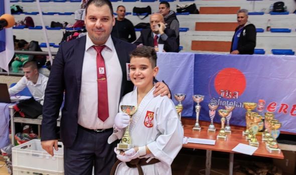 Karatisti osvojili 40 medalja na prvenstvu Srbije