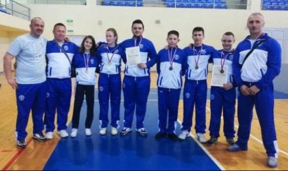Karatisti Juniora osvojili 18 medalja u Čačku i Smederevu