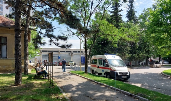 Lekar uhapšen zbog primanja mita, suprug trudnice zbog davanja mita za porođaj carskim rezom