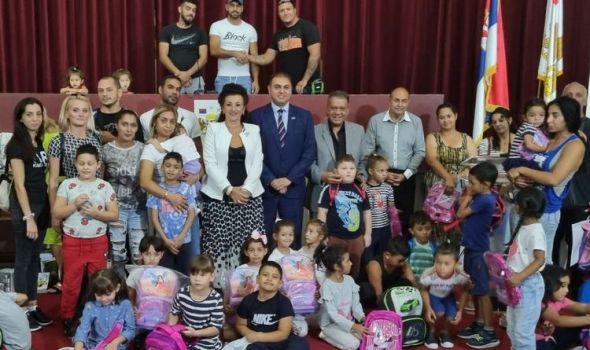 Školski pribor za 88 predškolaca i prvaka romske nacionalnosti