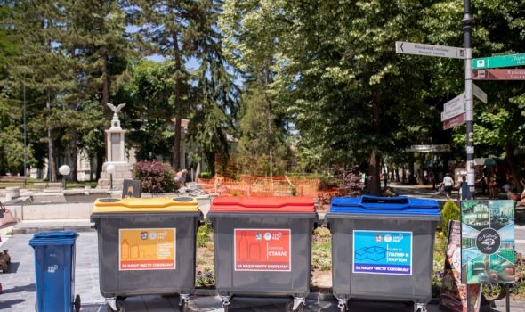 Crveni, plavi, žuti: Novi kontejneri za sekundarne sirovine na ulicama grada