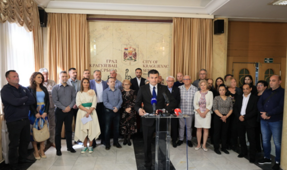 Kragujevačka opozicija će nastaviti da se bori protiv postupanja na štetu gradskog budžeta