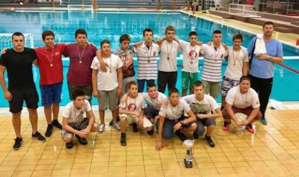 Mladi vaterpolisti "Radničkog" osvojili srebro u Novom Sadu