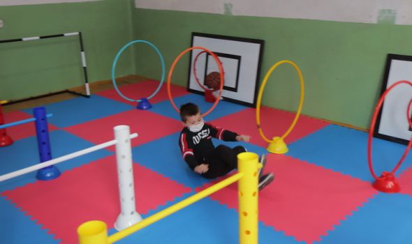 Nova sportska oprema za školu u Velikim Pčelicama