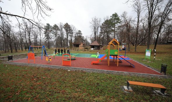 Novo dečje igralište u parku Ilina voda (FOTO)