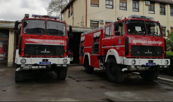 Kragujevački vatrogasci dobili novo vozilo od MUP-a (FOTO)