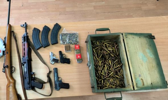 Hapšenje: Kod Kragujevčanina pronađeni puške, pištolji, municija