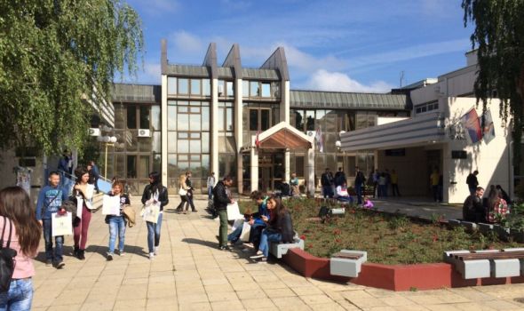 DRUGI UPISNI ROK: Na kragujevačkom Univerzitetu 1.373 slobodna mesta za buduće brucoše