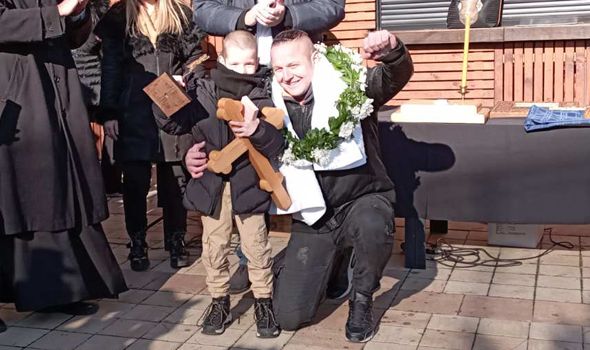 Vladimir Vesić pobednik, šestogodišnji Tadija Prokić nosilac Bogojavljenskog krsta Šumadije 2022. (FOTO)