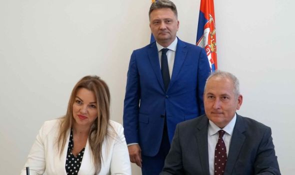 Potpisan sporazum o čuvanju podataka Komesarijata za izbeglice u DDC u Kragujevcu