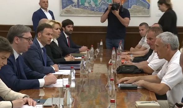 Predstavnici radnika Fiata sutra ponovo u Beogradu o detaljima dogovora sa Vučićem