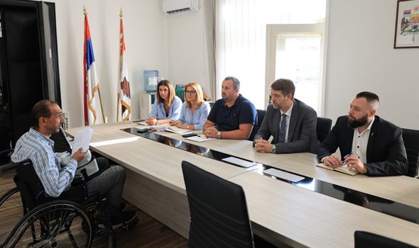 Gradonačelnik razgovarao sa 90 Kragujevčana: Evo na šta su se žalili (FOTO)