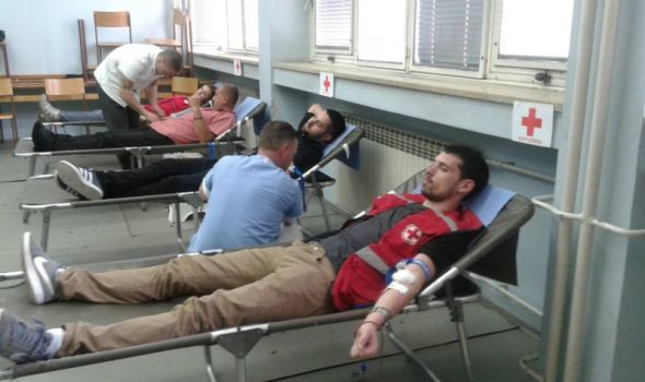 Studenti na potezu: Prolećna kampanja dobrovoljnog davanja krvi na fakultetima