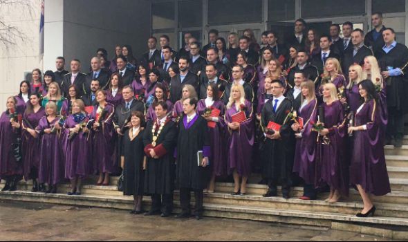 Univerzitet u Kragujevcu promovisao 104 doktora nauka (FOTO)