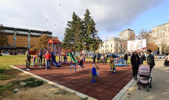 Rekonstruisano dečje igralište kod "Perona" (FOTO)