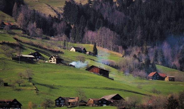 Selo u Švajcarskoj nudi 50 hiljada evra da se doselite, ali uz dva uslova (VIDEO)