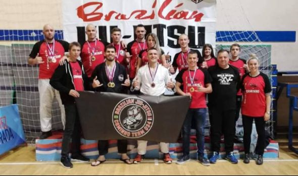 Članovima Kluba brazilske džijudžice “Kaminjo tim Kragujevac” 12 medalja u Beogradu (FOTO)