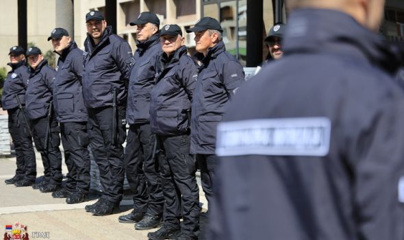 Održana smotra Komunalne milicije, promovisane nove uniforme i ovlašćenja (FOTO)