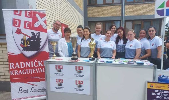 Međunarodni dan fizičke aktivnosti obeležen u Osnovnoj školi “Dragiša Mihailović” (FOTO)