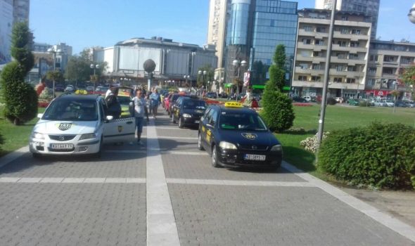 Taksisti se sastali sa nadležnima: Nema više starta od NULA dinara?